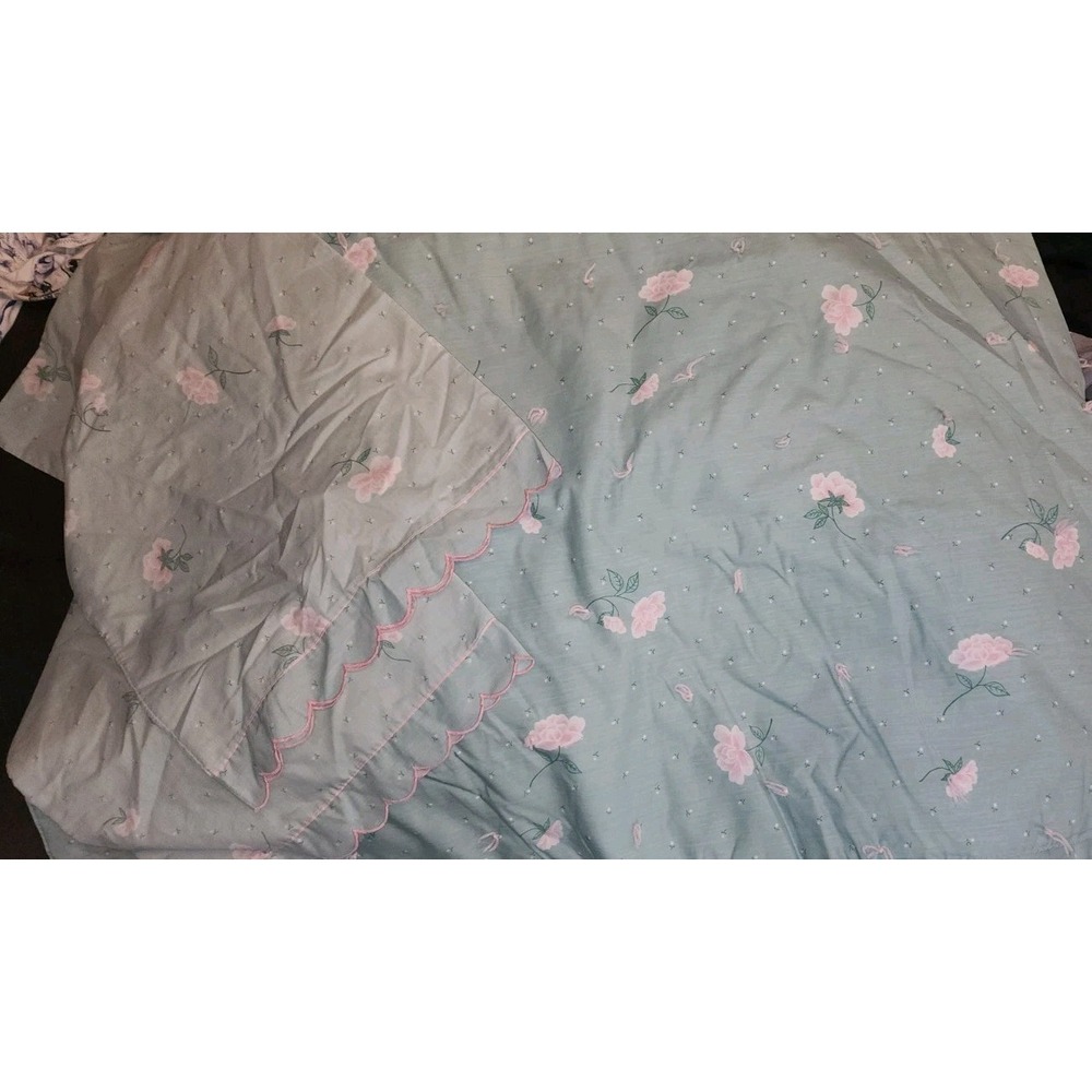 Vtg Burlington Caress Candlelight Floral Comforter & 2 Pillowcases Scalloped Cot